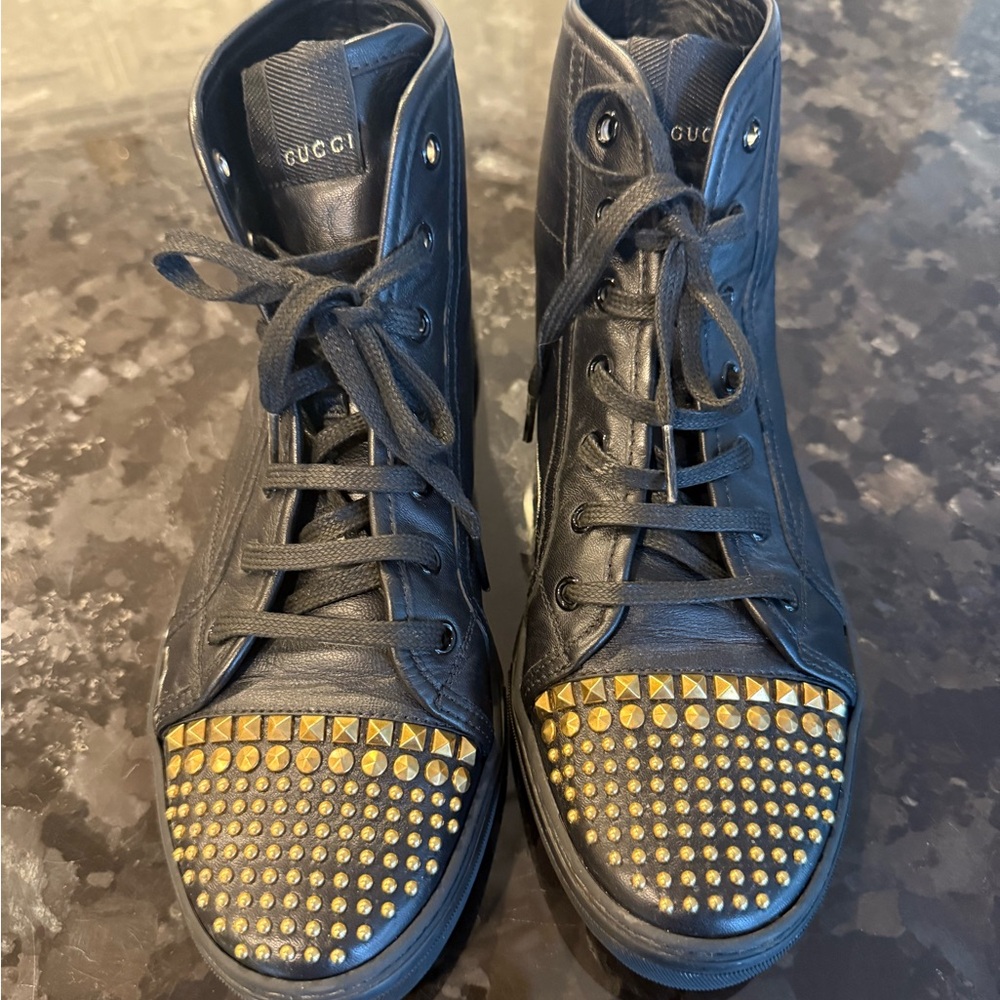 Gucci Black Leather Shoes